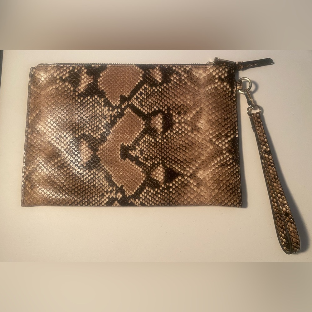 Reptile Print Wristlet. INC International Concepts. Like New Condition. - Picture 6 of 6